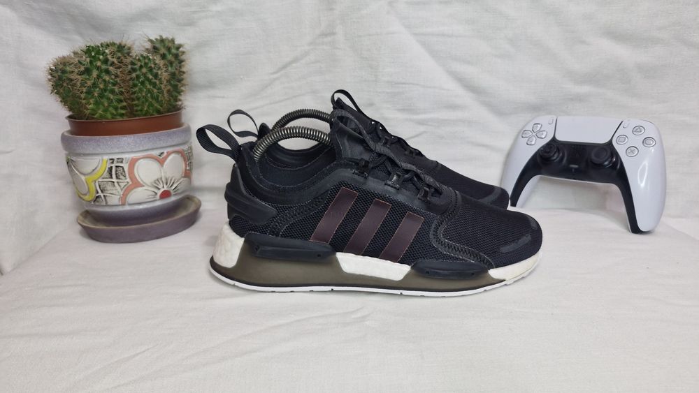 Дитячі кросівки Adidas NMD V3.Розмір 38