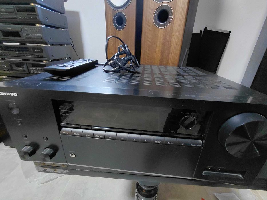 Amplituner Onkyo TX-NR555 4K HDR