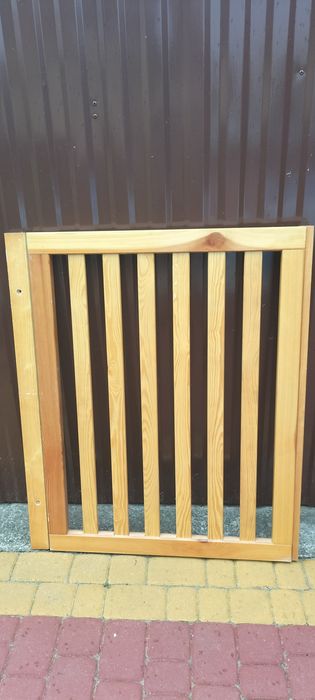 Bramka schodowa drewniana