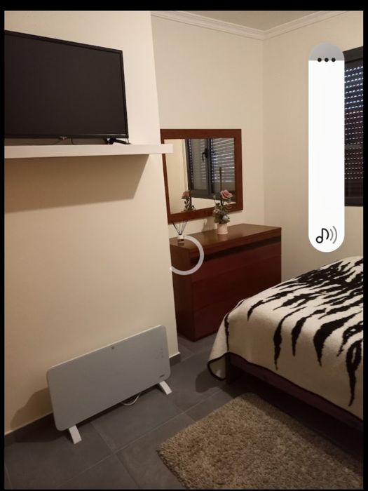 Vendo cama ,estrado,mesas cabeiras