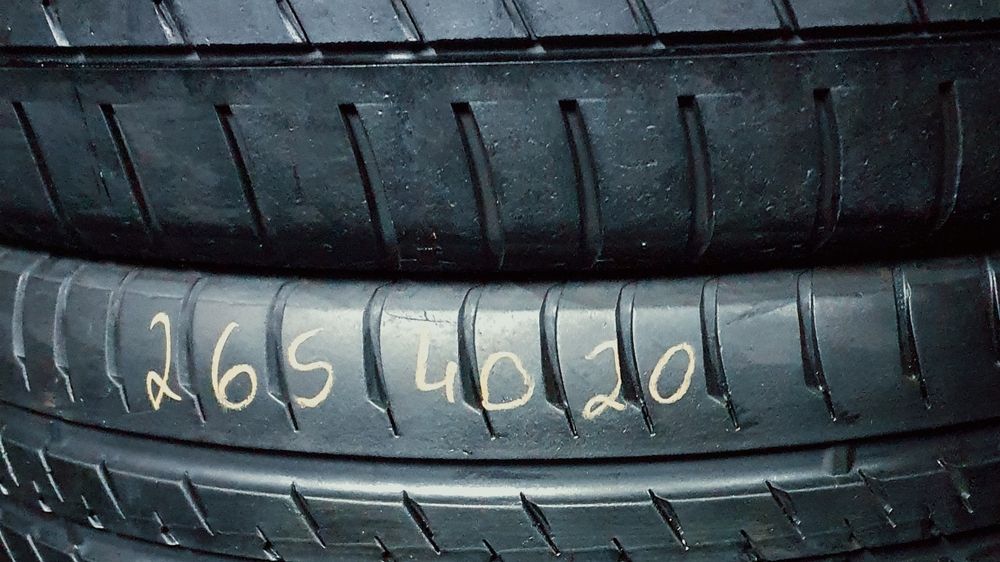 Pneus  265/40/20