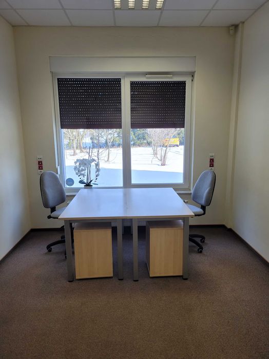 BIURO 1  pomieszczenie, z parkingiem, blisko zjazdu z S19