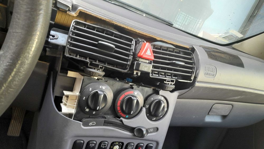 Mercedes A 140 gasolina 1999 foto 4