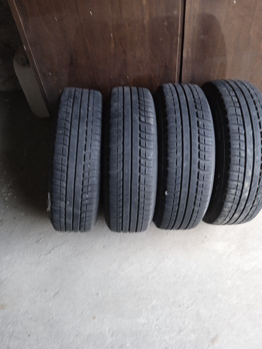 Sprzedam 4 opony z felgami do Fiata Punto
