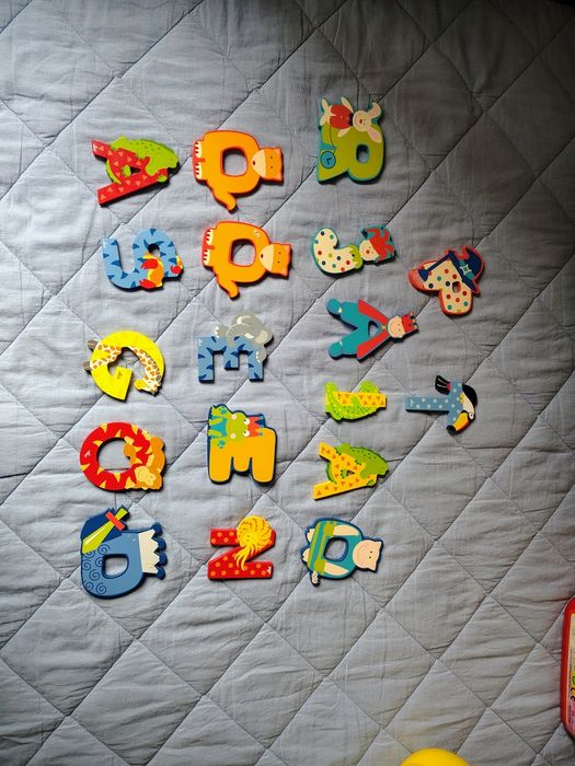Vendo letras decorativas criança