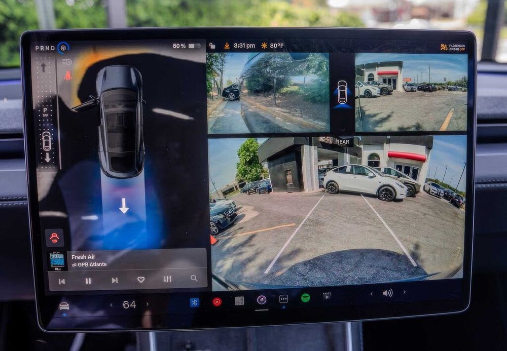 Tesla Model Y Long Range      2026