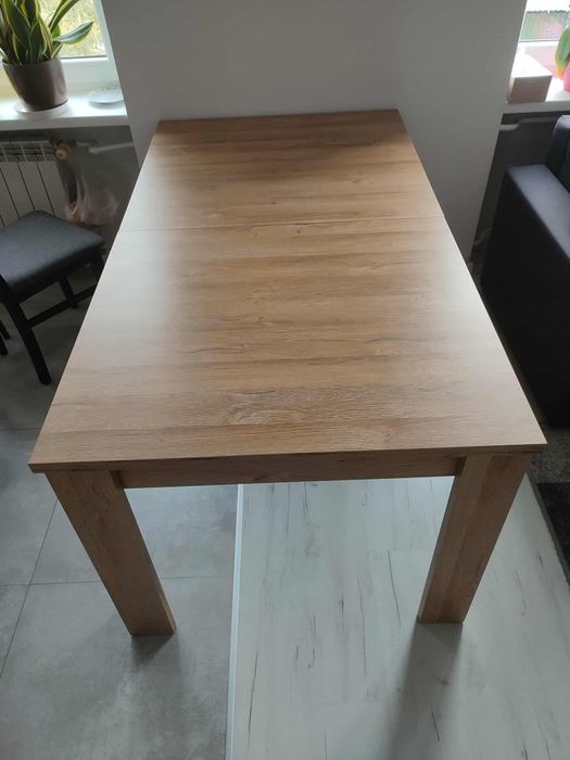 Stół rozkładany używany stan bardzo dobry.