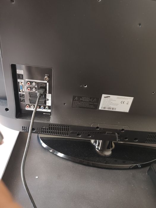 Urgente - TV Samsung LCD 32" HDMI + movel - urgente