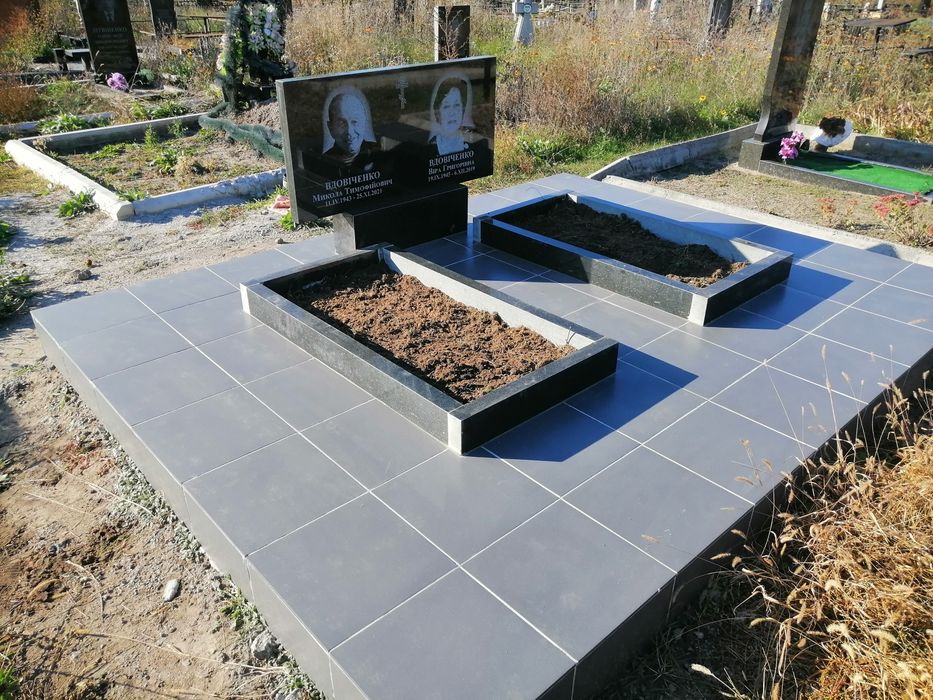 Памятники, установка та виїзд в область.