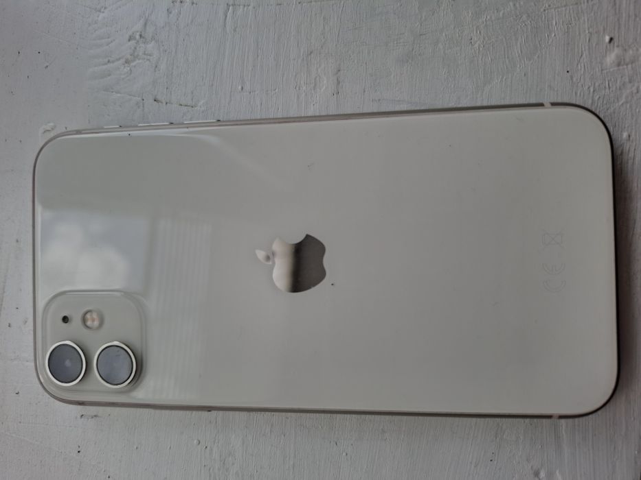 Продам IPhone 11