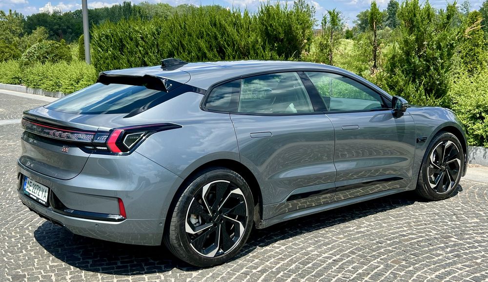 Zeekr 001 AWD 100 кw  2024