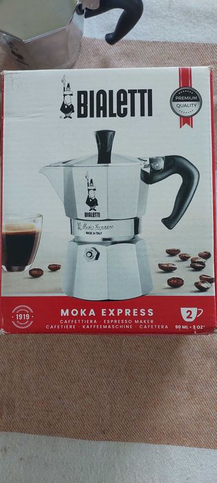 Kawiarka klasyczna Bialetti Moka Express 90 ml 2tz Srebrna