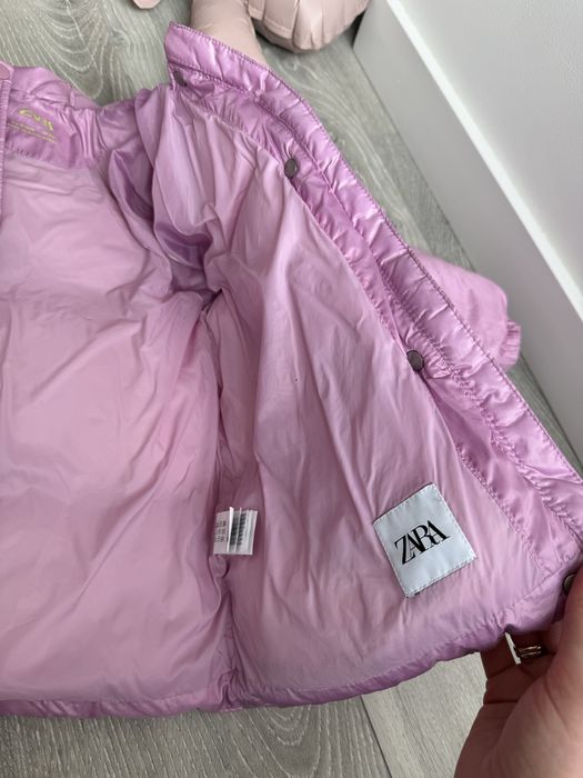 Курточка Zara.