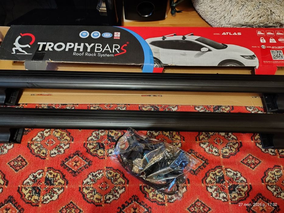 Багажник на авто універсальний