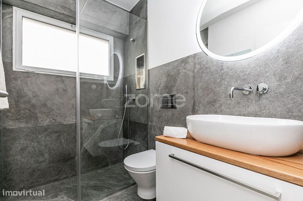 T2 remodelado com ar condicionado e cozinha equipada