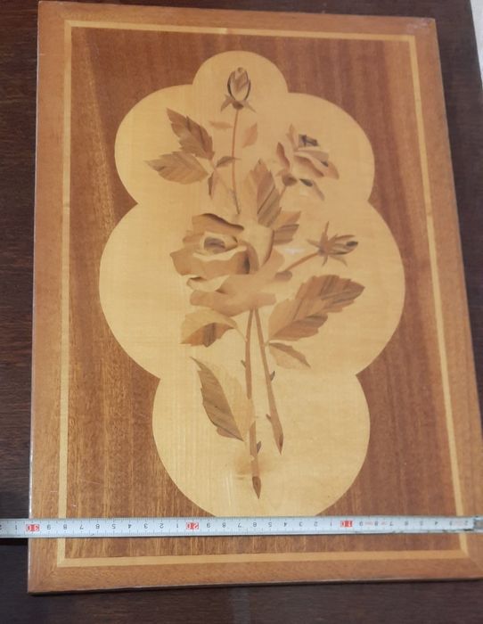 Продам картину, дерево