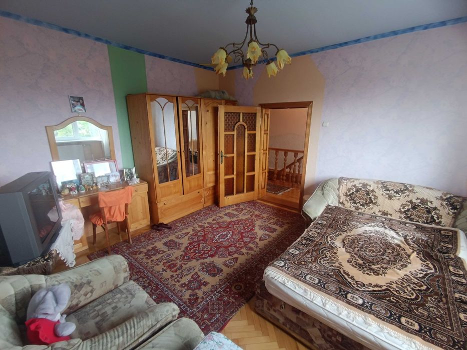 ВЕЛИКЕ БУДИНКОВОЛОДІННЯ (2 окремих будинки) 800 м від центру, 12 соток