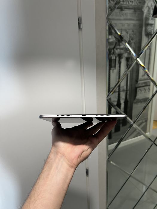 планшет Apple iPad Pro 9.7 128gb Wifi Space Gray з гарантією