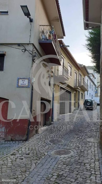 Moradia no Centro de Tabuaço — Tabuaço, Viseu
