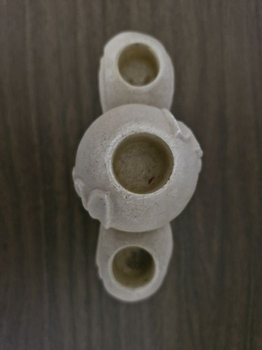 Castiçal em perfeito estado