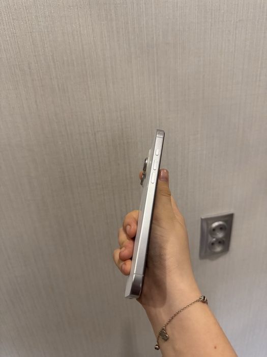 iPhone 16 pro max / 256 gb / WhiteTitanium /  Esim