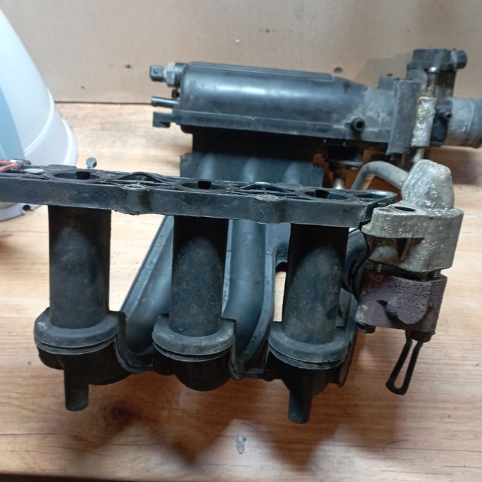 Впускной коллектор