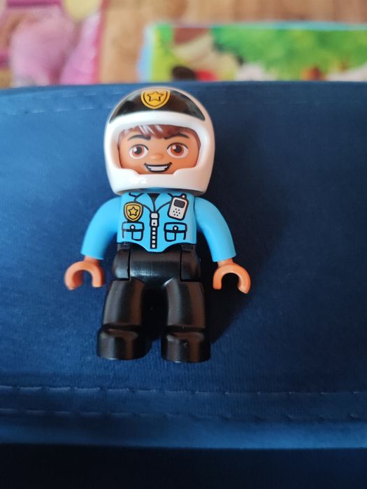LEGO Duplo figurka policjant zamiana