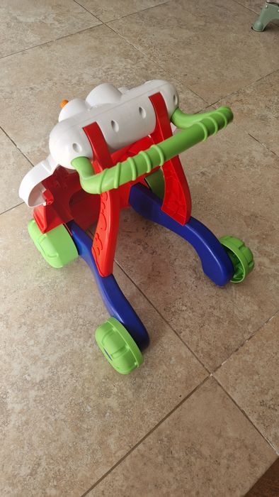 Brinquedo andarilho / andador CHICCO - primeiros passos