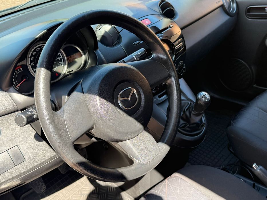 Mazda 2 zadbana POLECAM