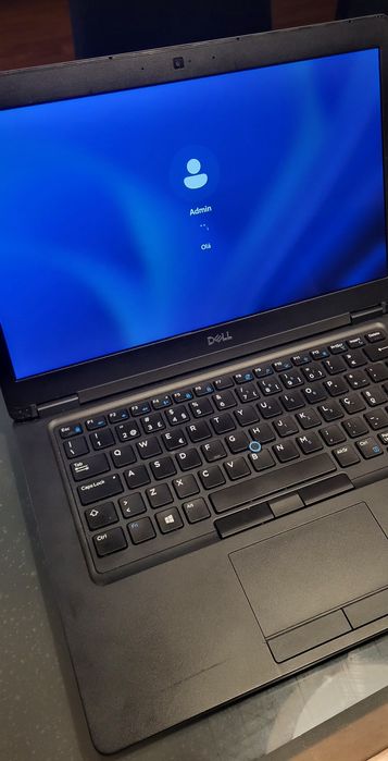DELL Latitude 5490