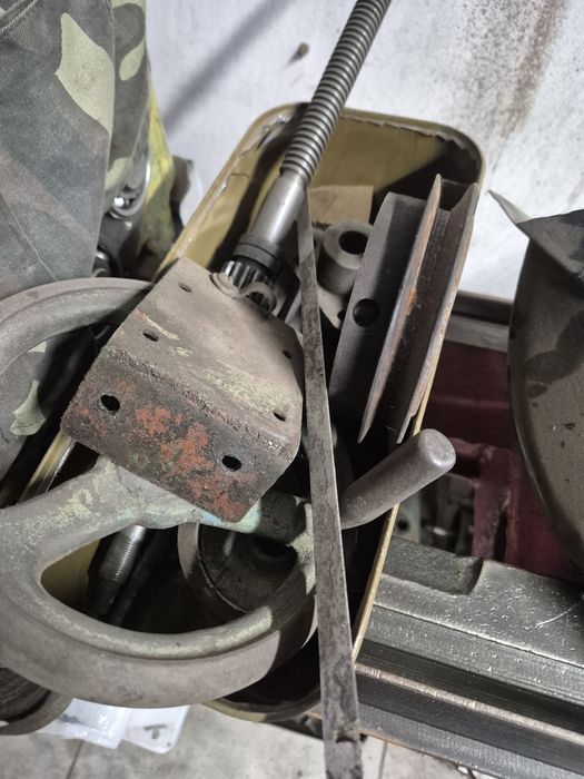 Токарний станок 1м61