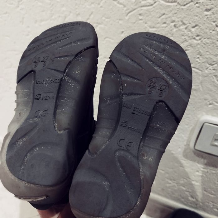 Botas de borracha com luzes e forro interior