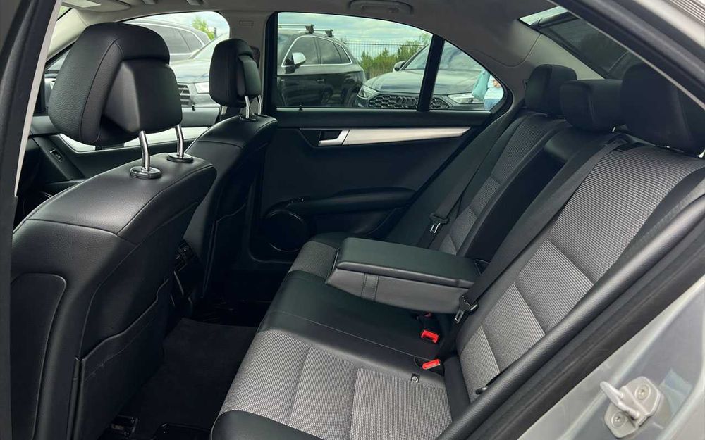 Mercedes-Benz C 200 2012