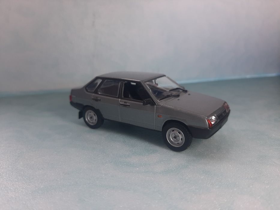 Модель Ваз 21099.Масштаб 1/43.