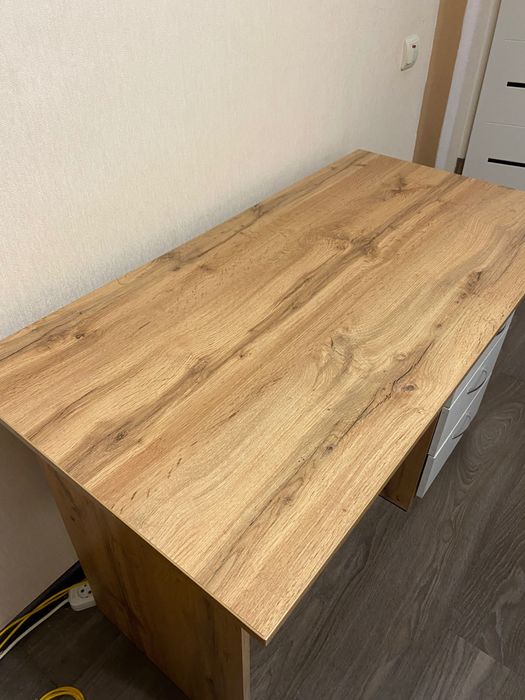 Стол письменный б/у