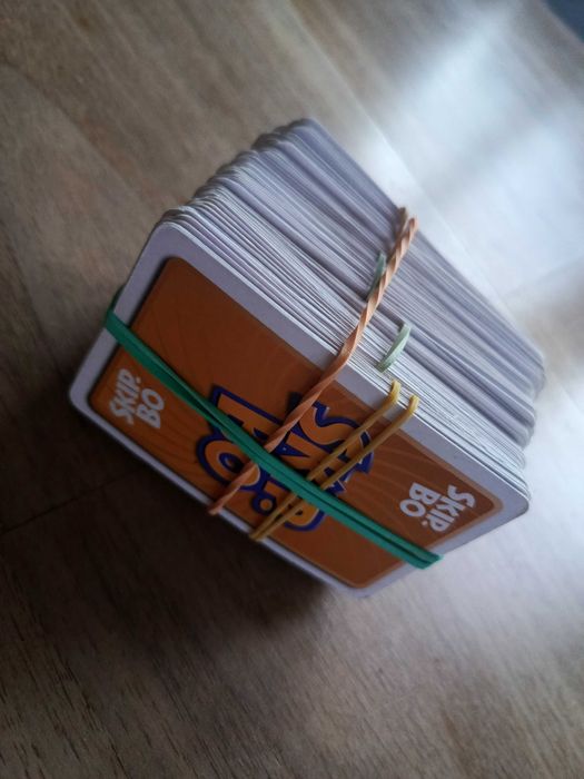 Karty do gry SKIP-BO