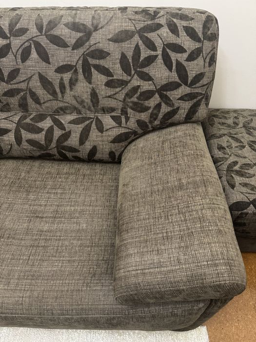 Sofá de dois lugares