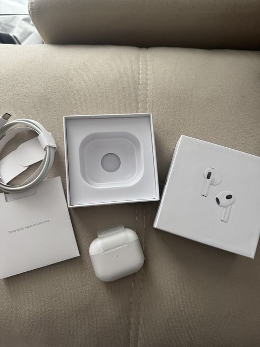 AirPods 3 generacji