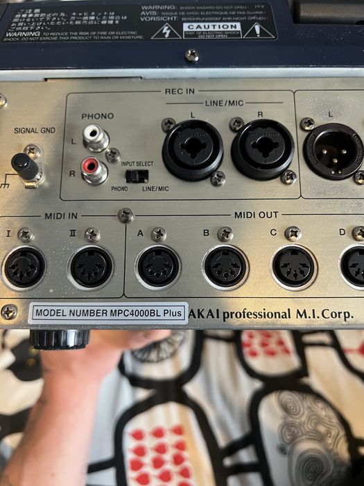 [Akai MPC 4000 + Case + Zasilacz!]