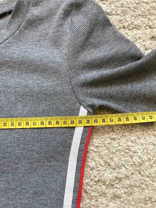 Szara popielata dopasowana krótka sukienka prążek H&M 34