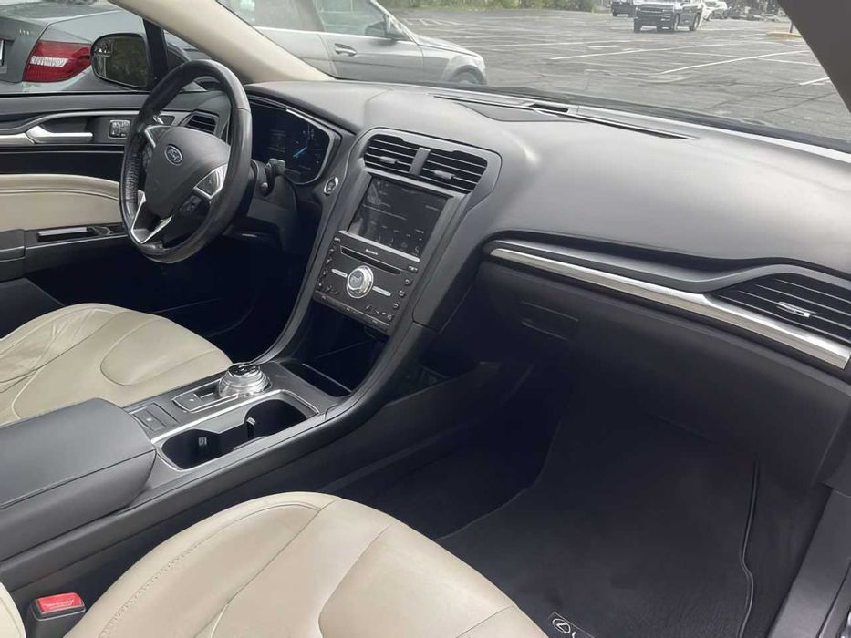 Ford Fusion      2018