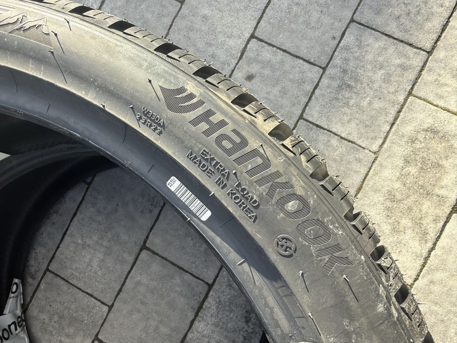 Шини зимові r22 275/35/22