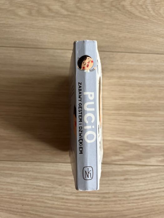 Księga dźwięków oraz pucio zabawy gestem i dźwiękiem