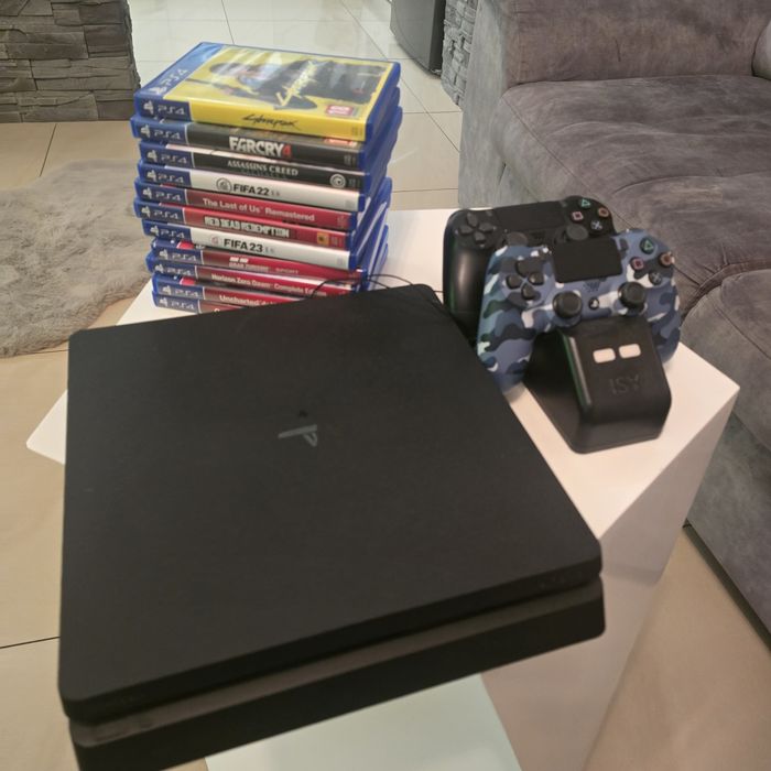 Ps 4 slim + zestaw gier