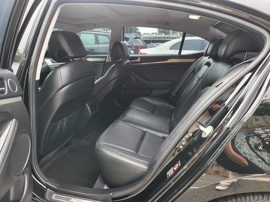 Kia K7 2015, 2.5 Hybrid, седан з низькою витратою палива з Кореї