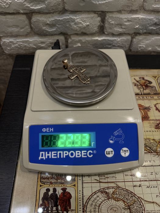 Золотой крест 585 весом 22,93 г.