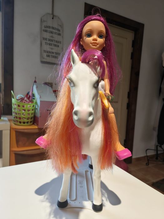 Nancy original - Boneca articulada com cavalo e acessórios
