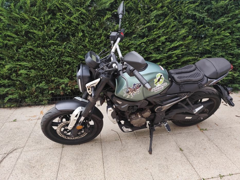 Voge 300AC em bom estado