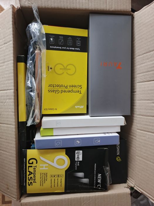 Чохли та захисне скло. Iphone, Samsung та інше