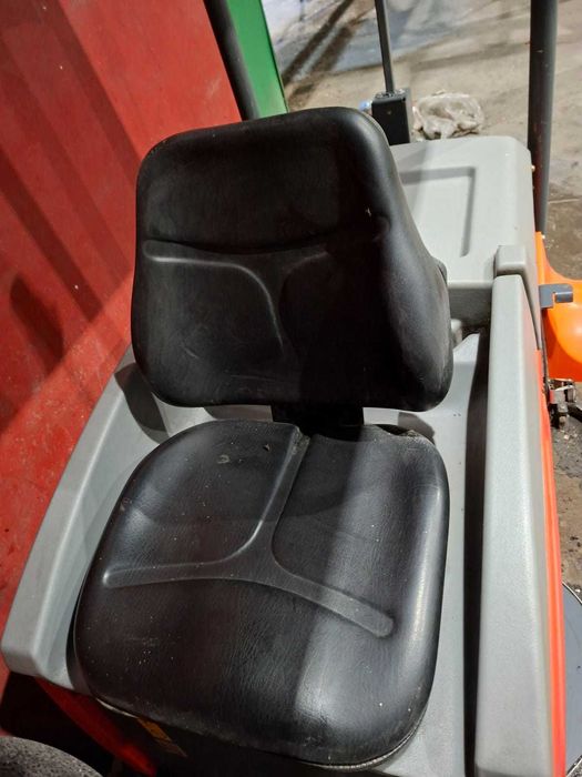 Zamiatarka HAKO Scrubmaster B140R.